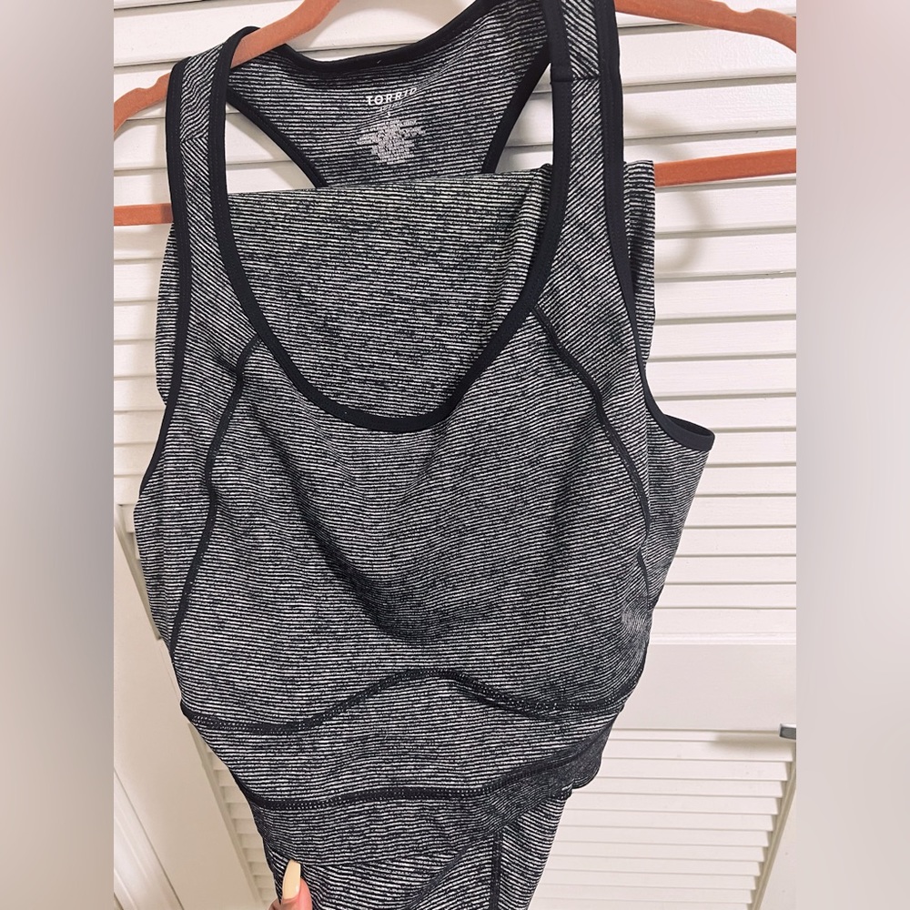 TORRID ACTIVE BLACK STRIPED SET
